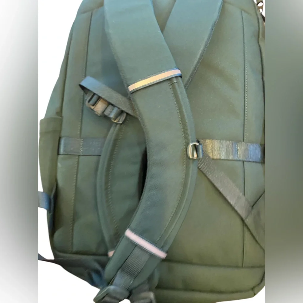 NWT Lululemon double zip backpack 22L
